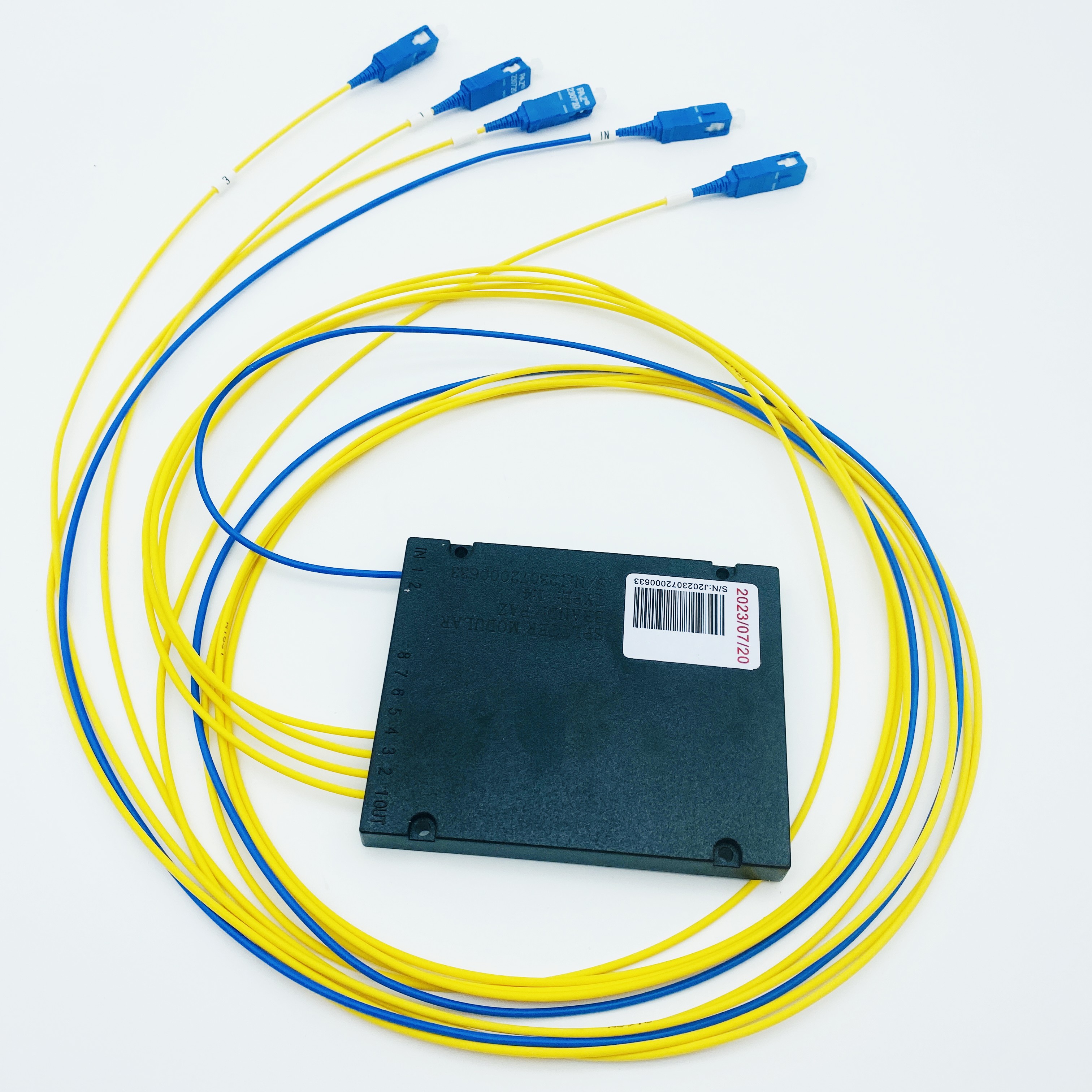 Divisor PLC del m&oacute;dulo ABS para distribuci&oacute;n de se&ntilde;ales &oacute;pticas